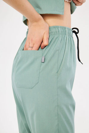 Classic - Çağla Yeşili Kadın Likralı Üniforma Takımı - Class Üniforma hemşire formaları, medikal önlükler