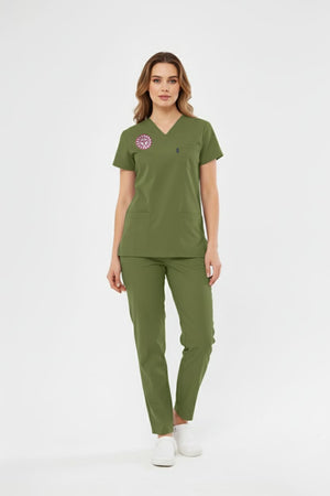 Çimen Yeşili Eczacı Forması Likralı Scrubs Takım(Yeni Yönetmeliğe Uygun - Grasshopper) - Class Üniforma hemşire formaları, medikal önlükler