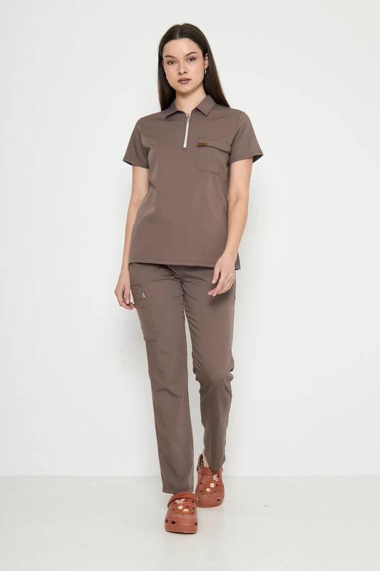 Polo Yaka Kahverengi Kadın Medikal Üniforma Scrubs