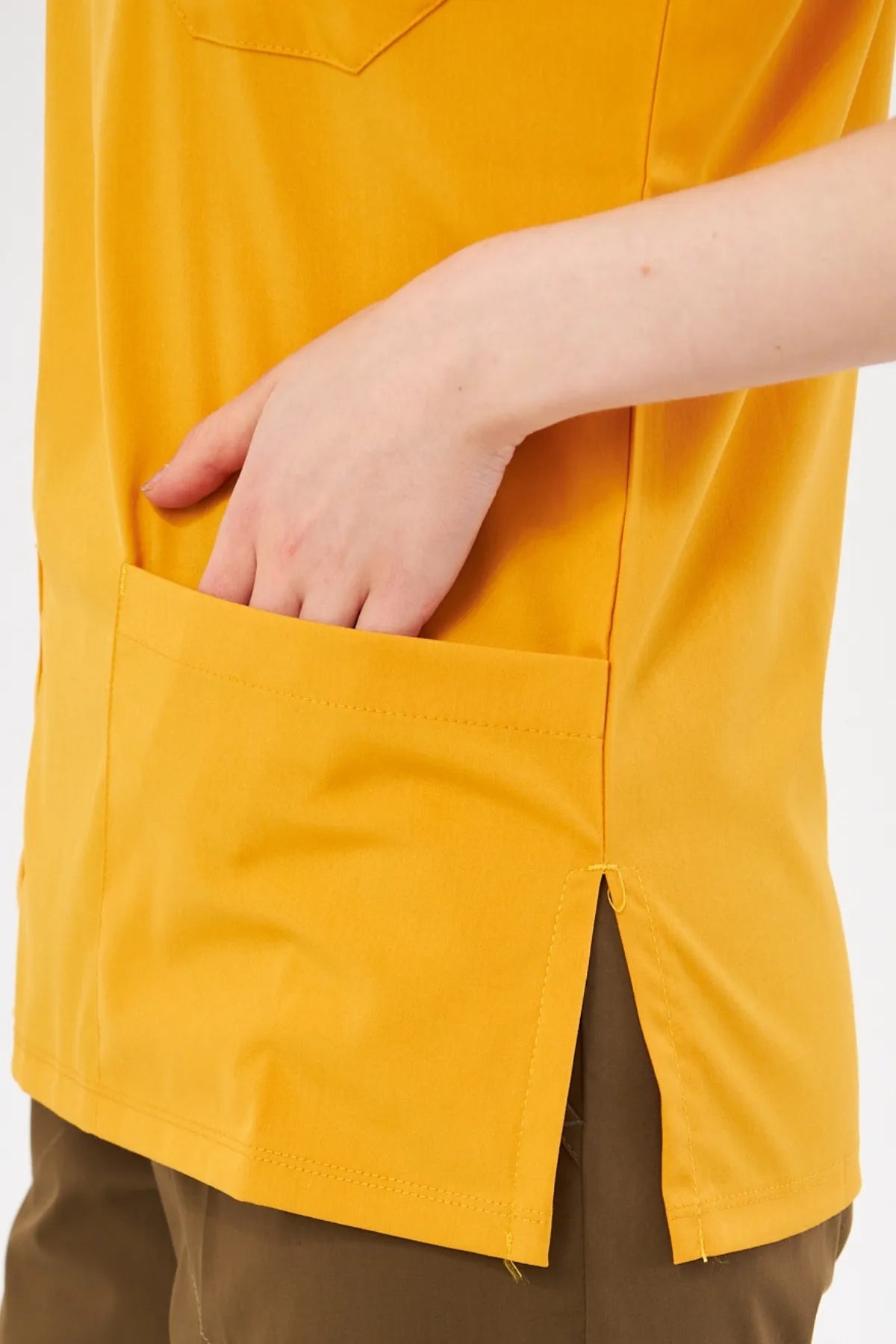 Classic Tek Üst  - Hardal Likralı Hemşire Forması Üstü