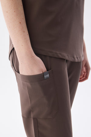 N O V A | Kahverengi Premium Likralı Üniforma Takımı - Class Üniforma hemşire formaları, medikal önlükler