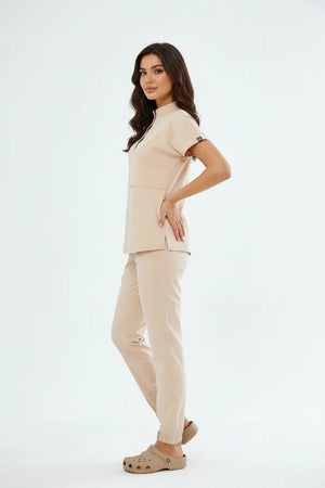 N O V A | Bej Premium Likralı Üniforma Takımı - Lastikli Paça - Class Üniforma hemşire formaları, medikal önlükler