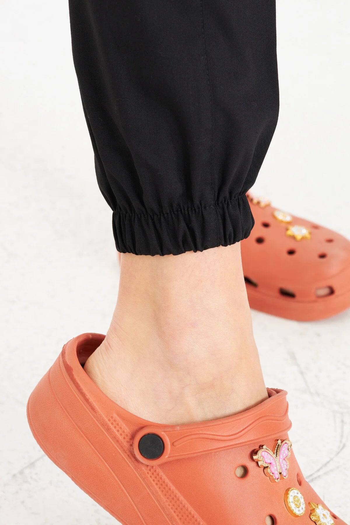 N O V A | Pembe Siyah Kadın Likralı Hakim Yaka Yarım Pat Çıtçıtlı Hemşire Ve Doktor Forması Scrubs