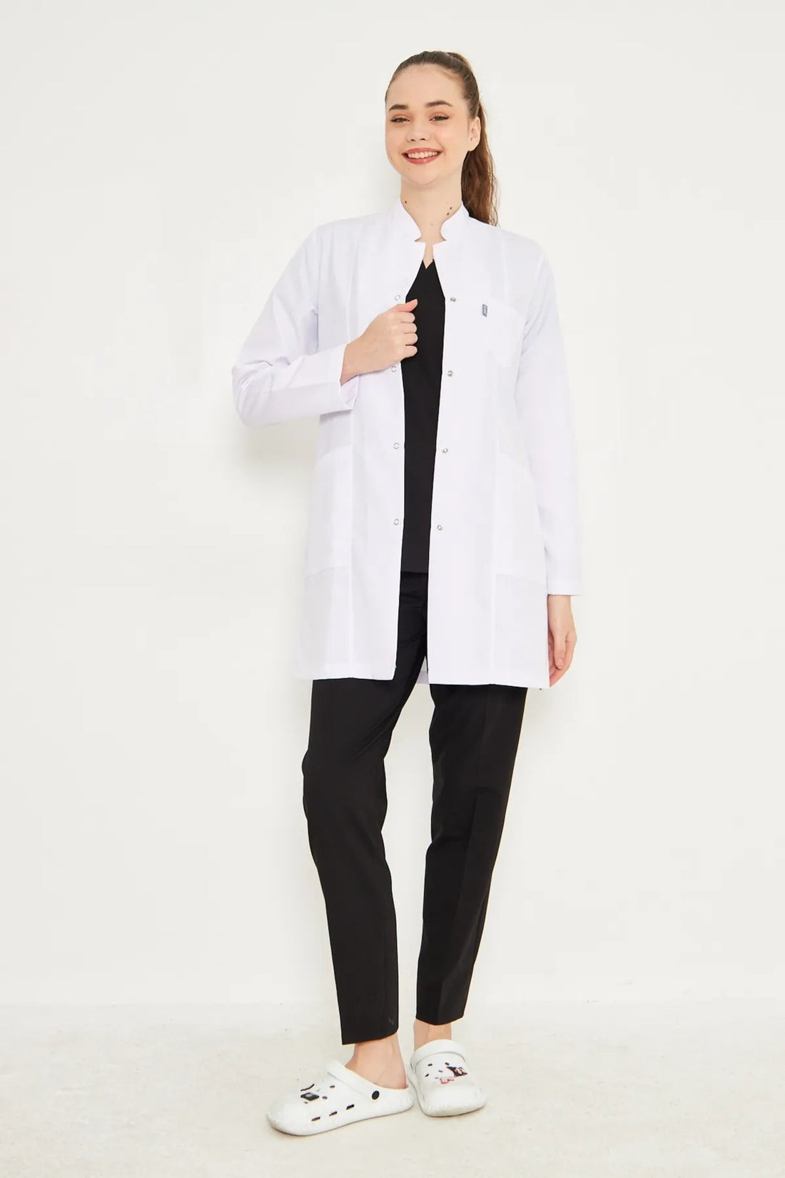 Kadın Uzun Kol Beyaz Çıtçıtlı Önlük Ceket – Hakim Yaka