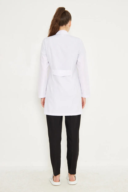 Kadın Uzun Kol Beyaz Çıtçıtlı Önlük Ceket – Hakim Yaka