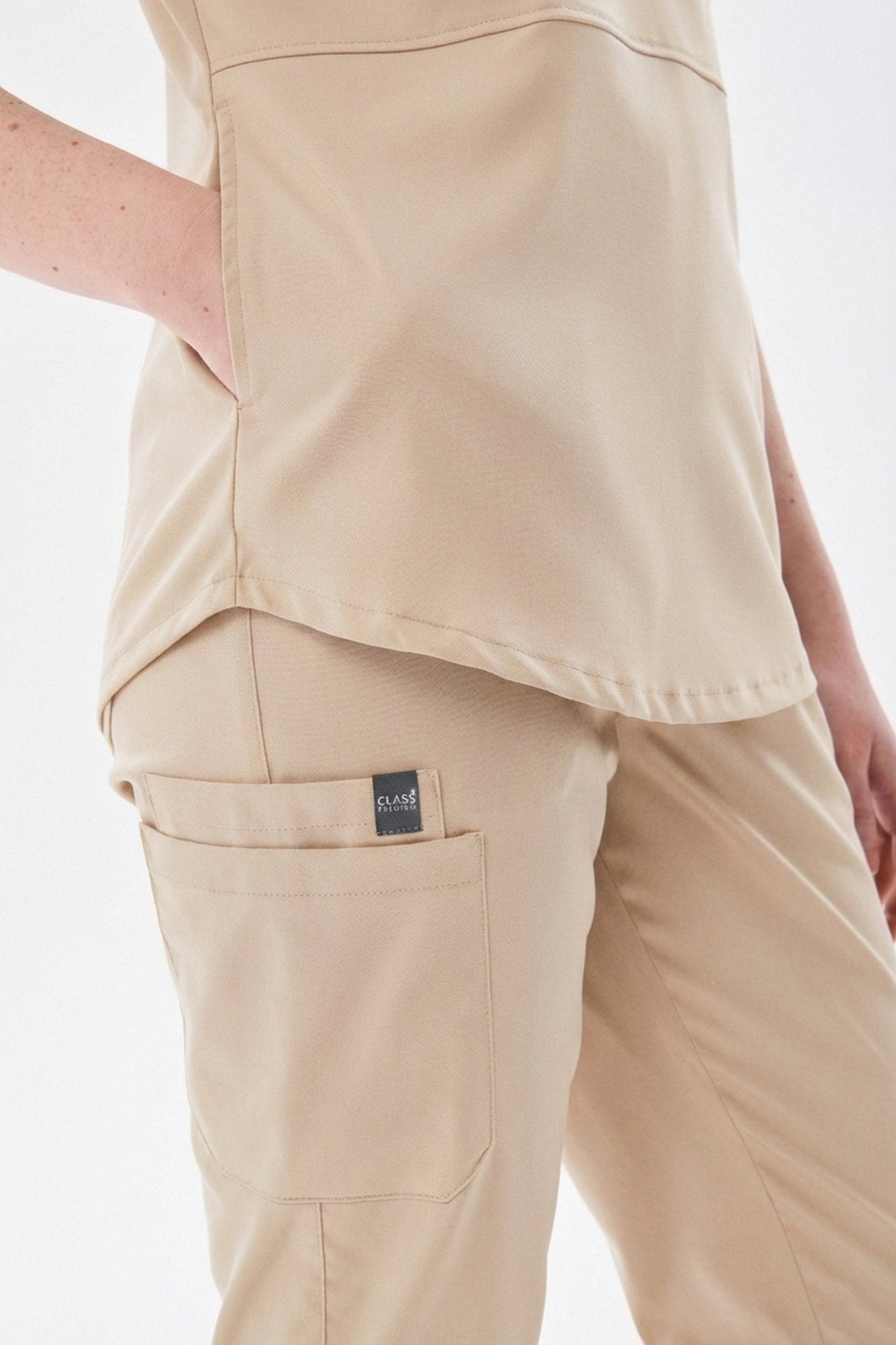 N O V A | Bej Düz Paça Pantolon Premium Likralı Üniforma Takımı - Class Üniforma hemşire formaları, medikal önlükler