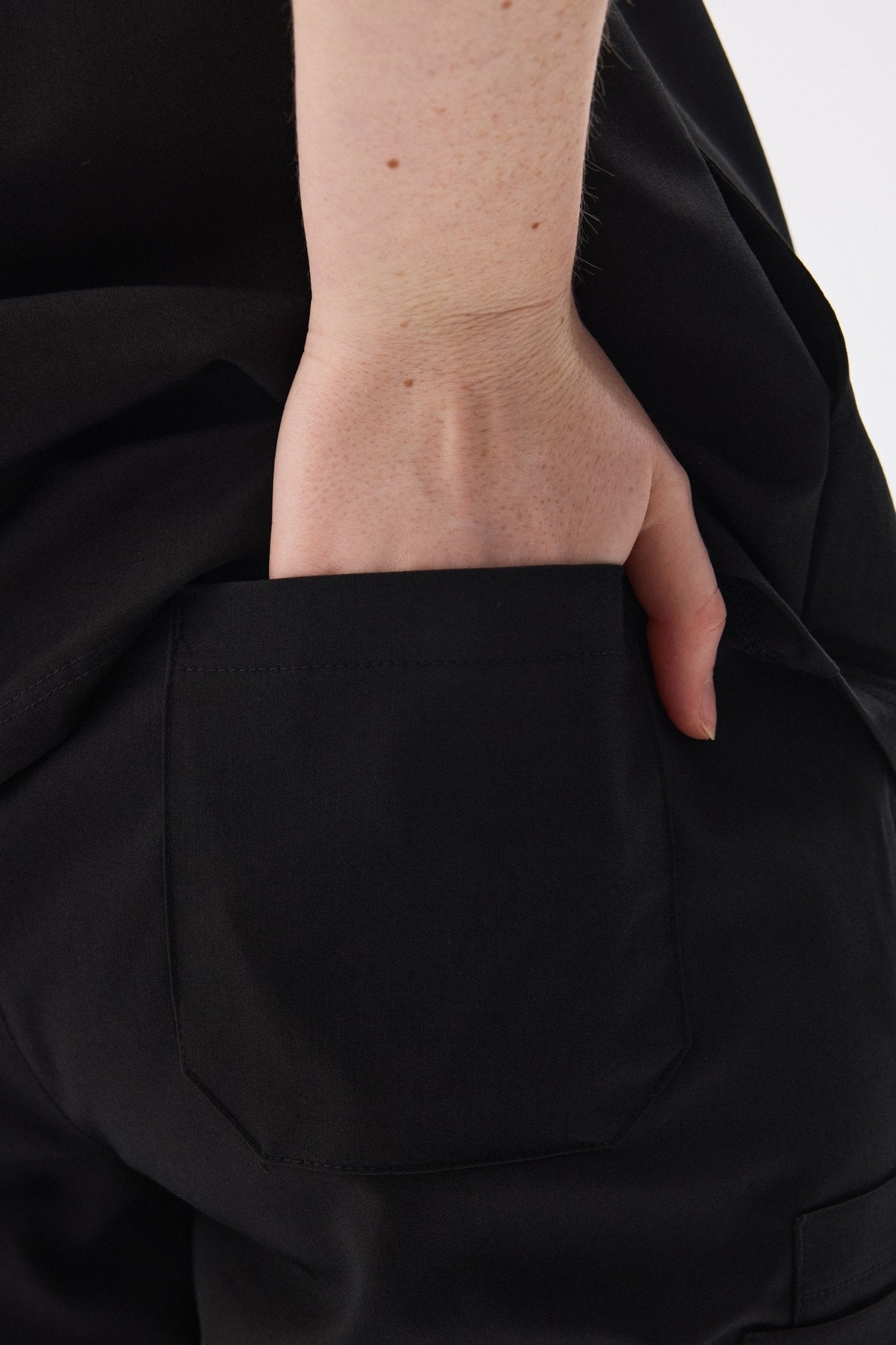 N O V A | Siyah Premium Likralı Üniforma Takımı - Class Üniforma hemşire formaları, medikal önlükler