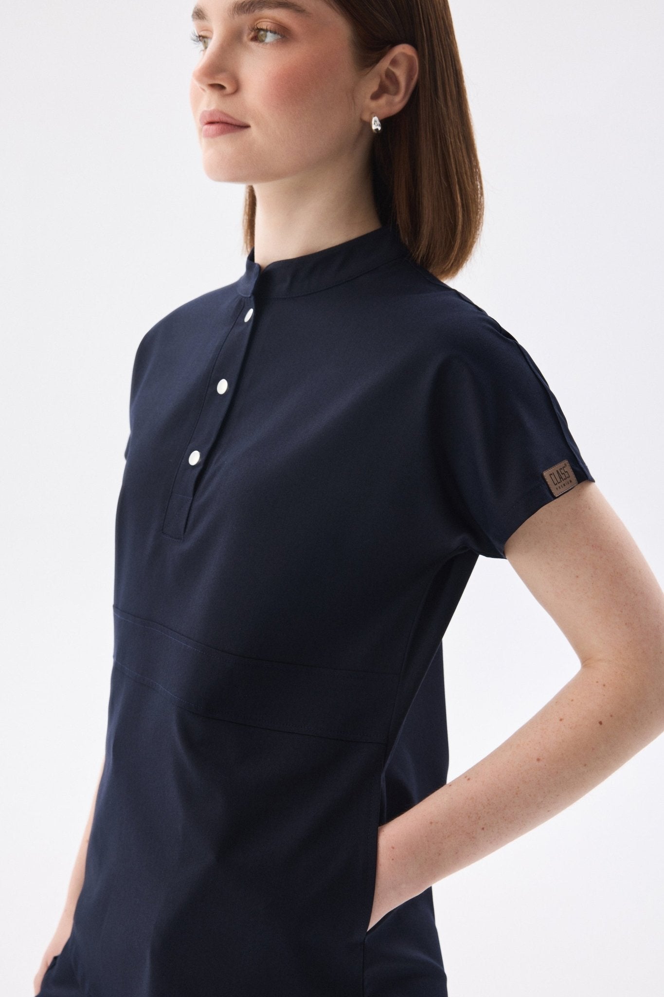 Nova Lacivert Tek Üst Kadın Likralı Hakim Yaka Yarım Pat Çıtçıtlı Esnek Hemşire Ve Doktor Forması - Class Üniforma hemşire formaları, medikal önlükler