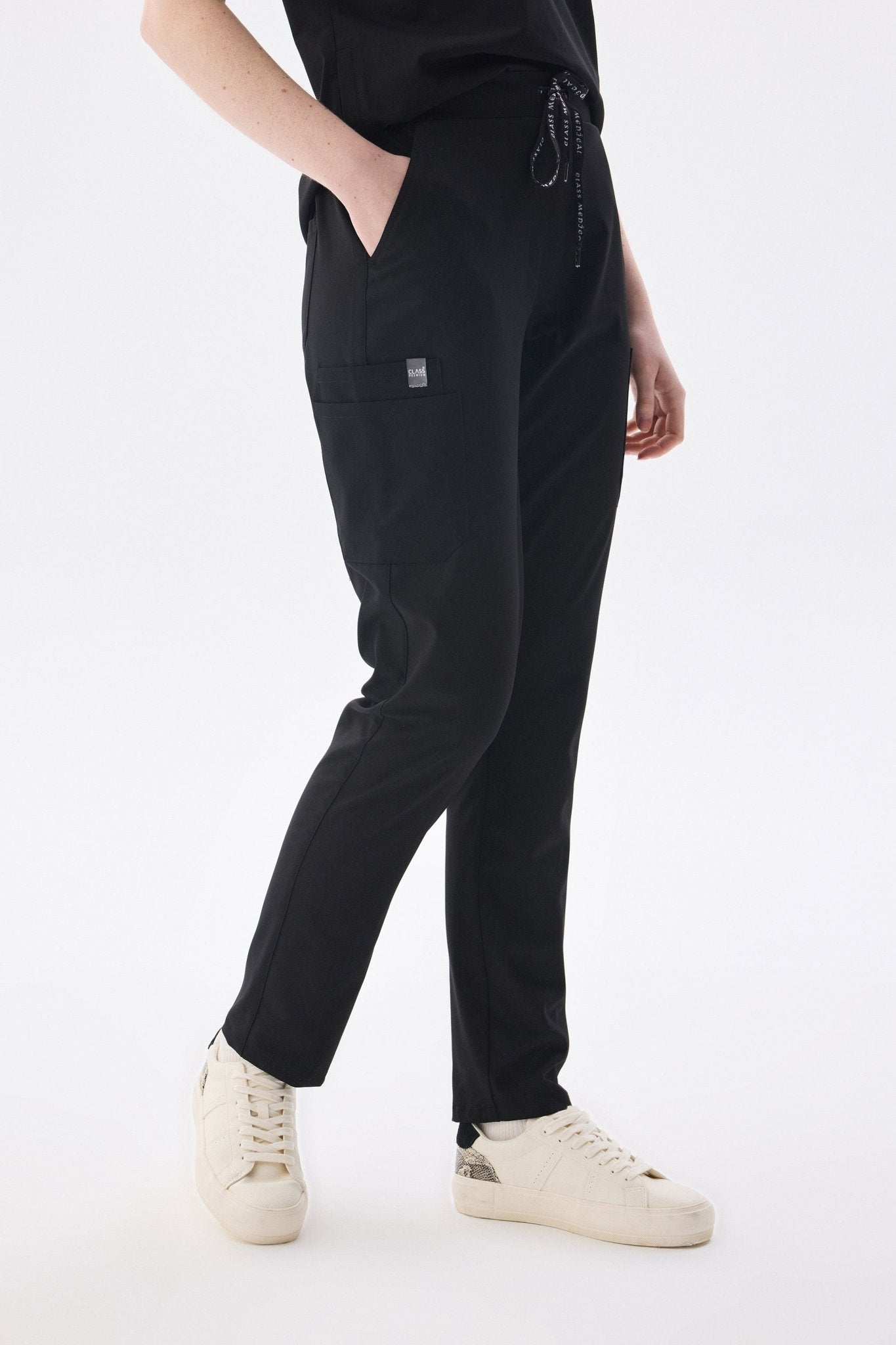 Polo Yaka Siyah Kadın Medikal Üniforma Scrubs Takımı - Class Üniforma hemşire formaları, medikal önlükler