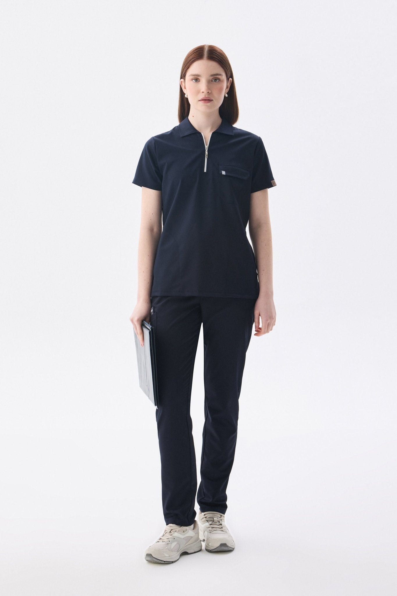 Polo Yaka Lacivert Kadın Medikal Üniforma Scrubs Takımı - Class Üniforma hemşire formaları, medikal önlükler