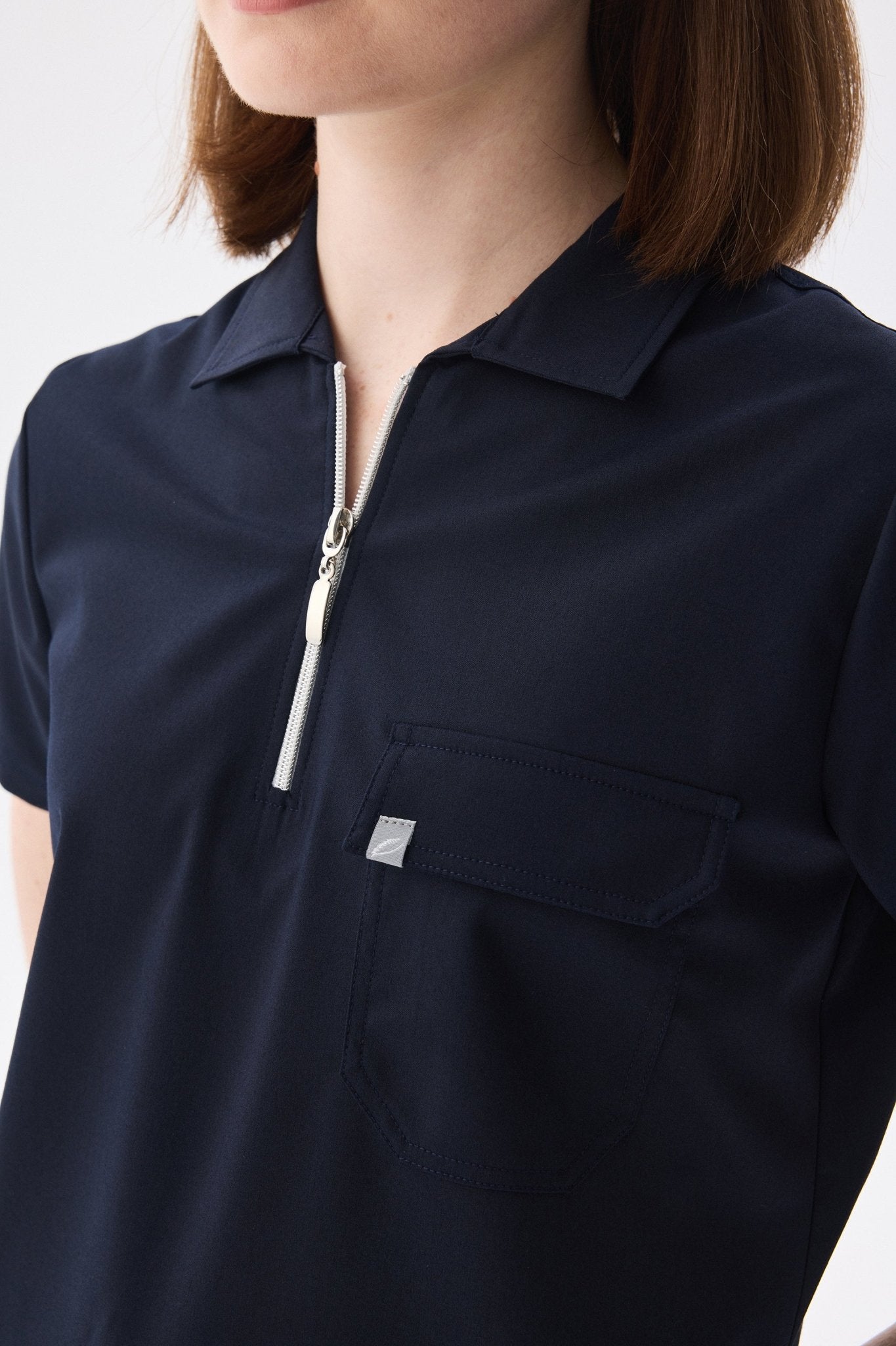 Polo Yaka Lacivert Kadın Medikal Üniforma Scrubs Takımı - Class Üniforma hemşire formaları, medikal önlükler