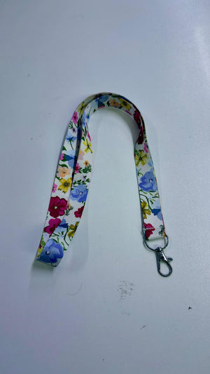 Boyun İpi |Çiçek Desenli Sağlık ve Kurumsal Kullanım - Class Üniforma hemşire formaları, medikal önlükler