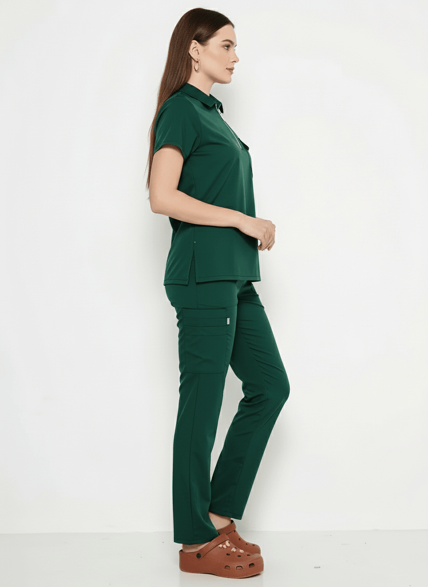 Polo Yaka Avcı Yeşili Kadın Medikal Üniforma Scrubs - Class Üniforma hemşire formaları, medikal önlükler