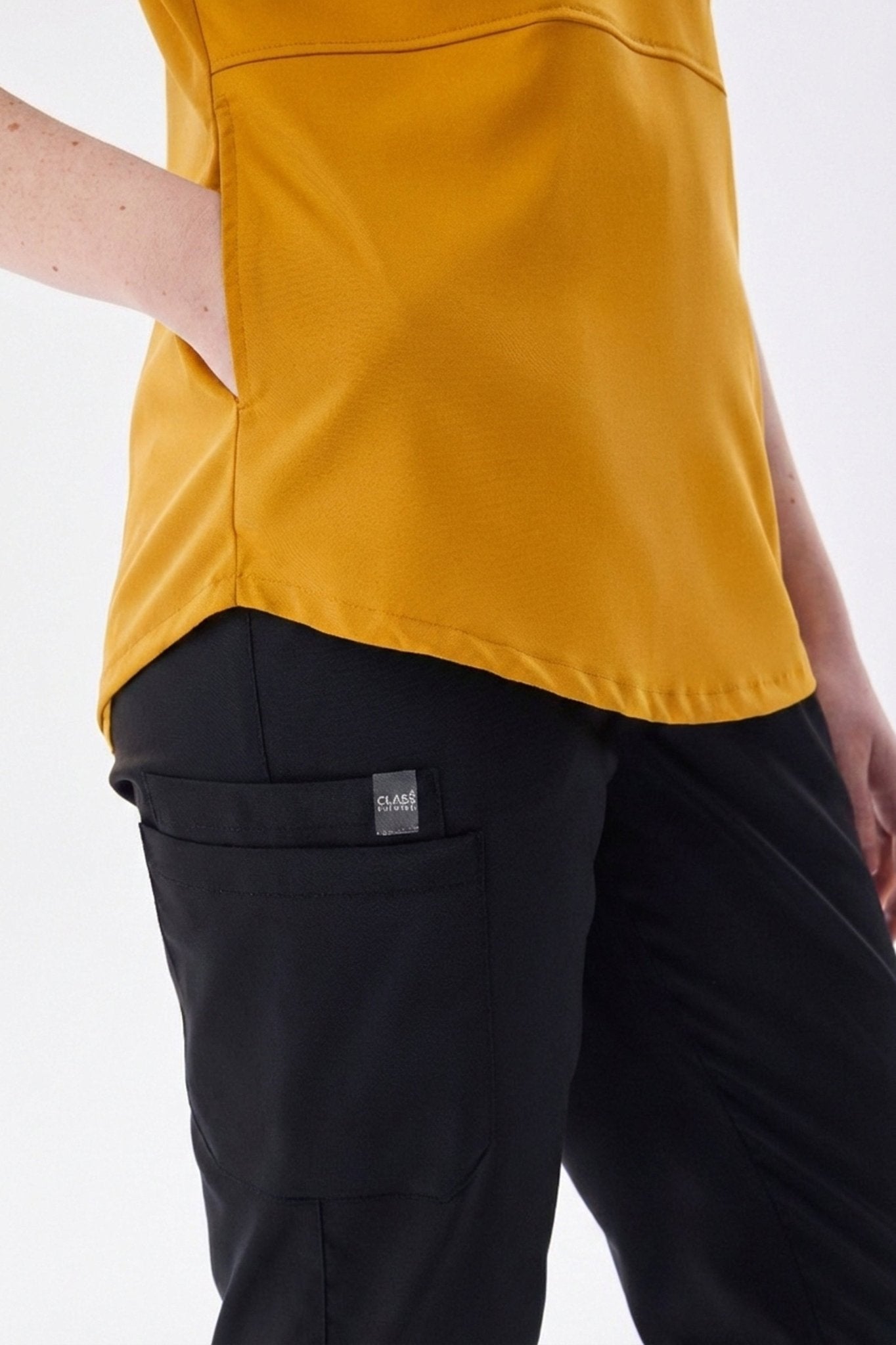 N O V A | Hardal Siyah Premium Likralı Üniforma Takımı - Class Üniforma hemşire formaları, medikal önlükler