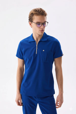 Erkek Polo Arma Hediyeli Saks Mavisi Temizlik Personeli Likralı Scrubs Takım (Yeni Yönetmeliğe Uygun - Dazzling Blue) - Class ÜniformaMedikal Scrubs
